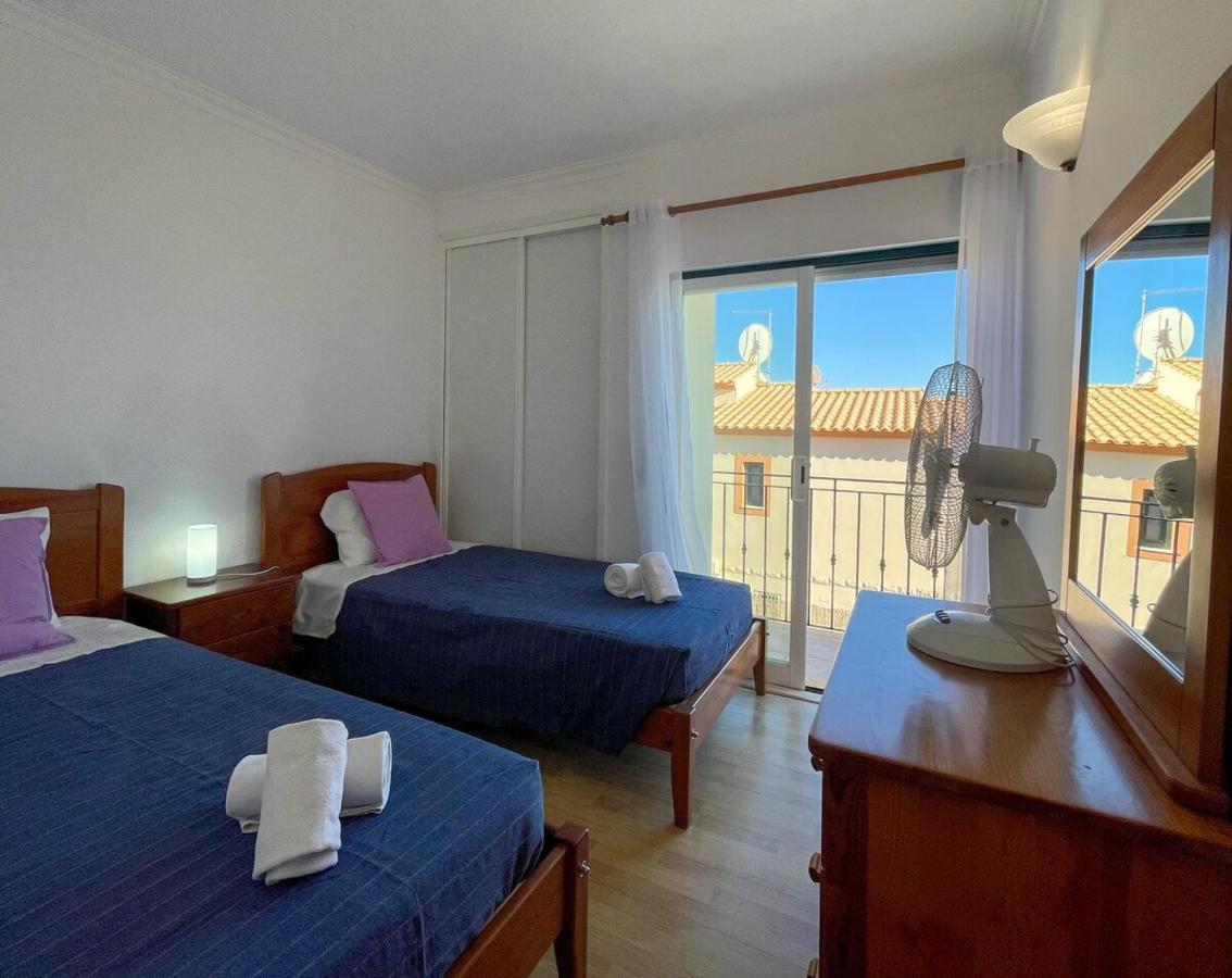 Moradia T3 Aguia Marina, Com Piscina E Bbq Villa Albufeira Bagian luar foto