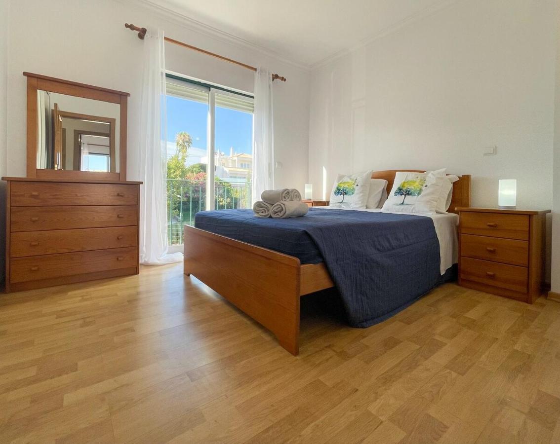 Moradia T3 Aguia Marina, Com Piscina E Bbq Villa Albufeira Bagian luar foto